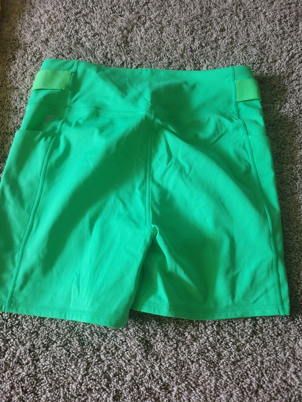 Fabletics Lot 3 Capri, 3 Shorts, 1 Sports Bra Womens XL - Picture 7 of 12